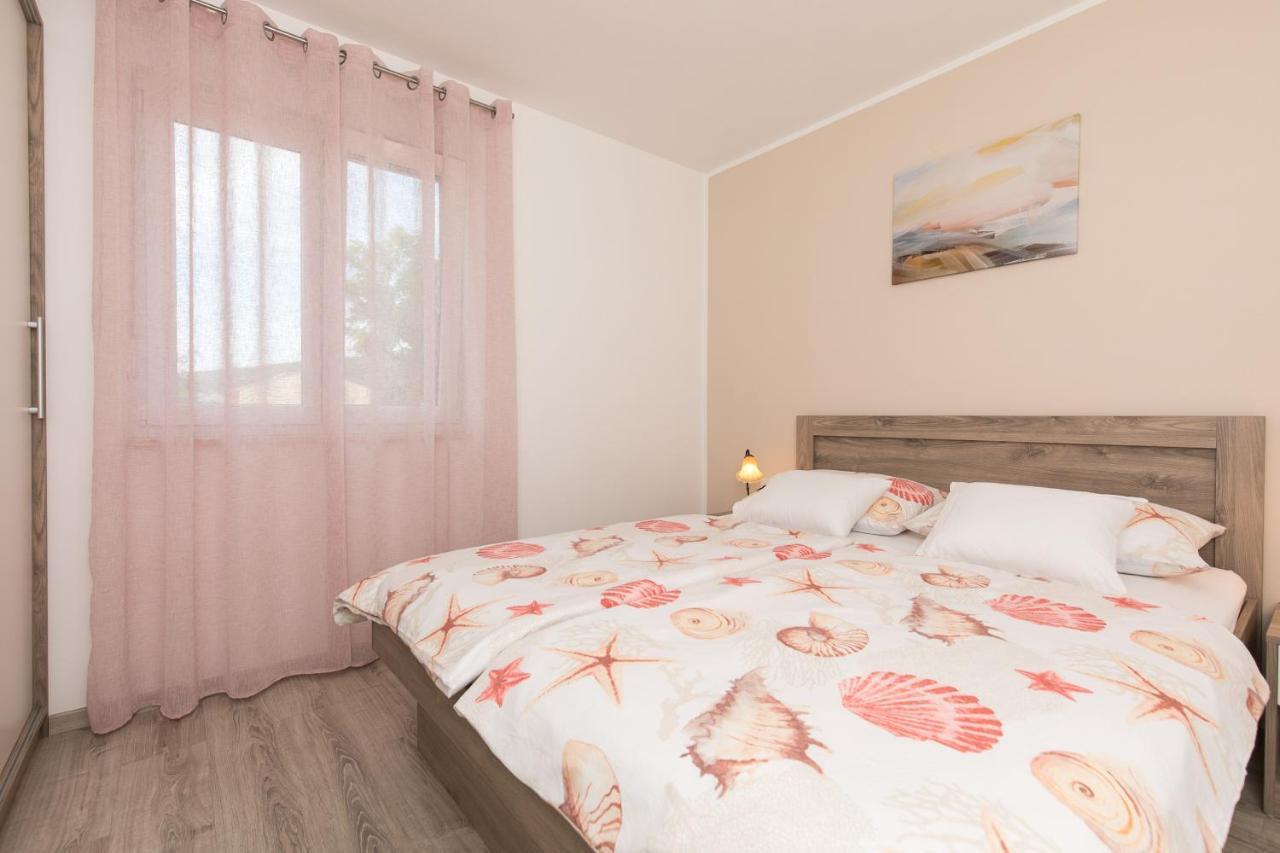 Apartman Jugo Пунат Экстерьер фото